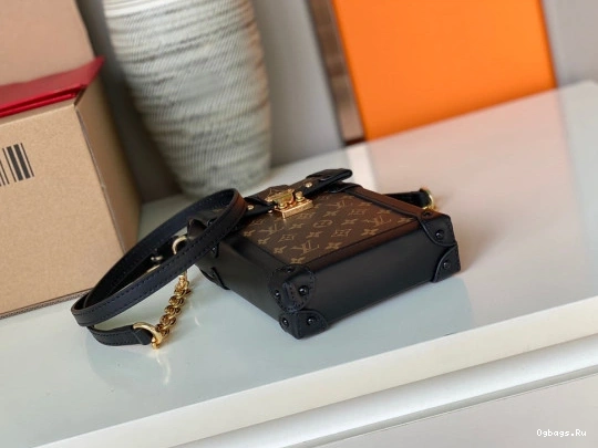 VERTICAL TRUNK LOUIS POCHETTE VUITTON 0114